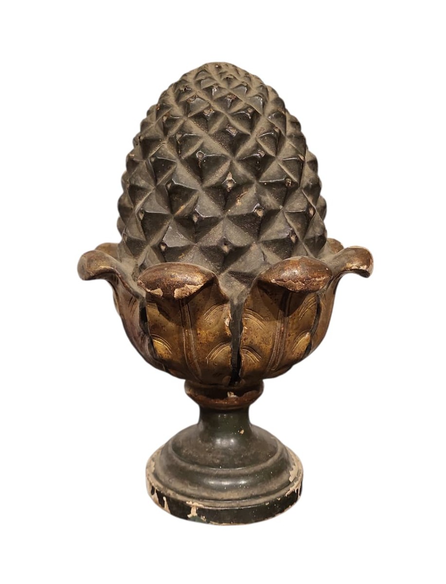 Élément décoratif en forme de pomme de pin, Toscane, fin du XVIIIe siècle