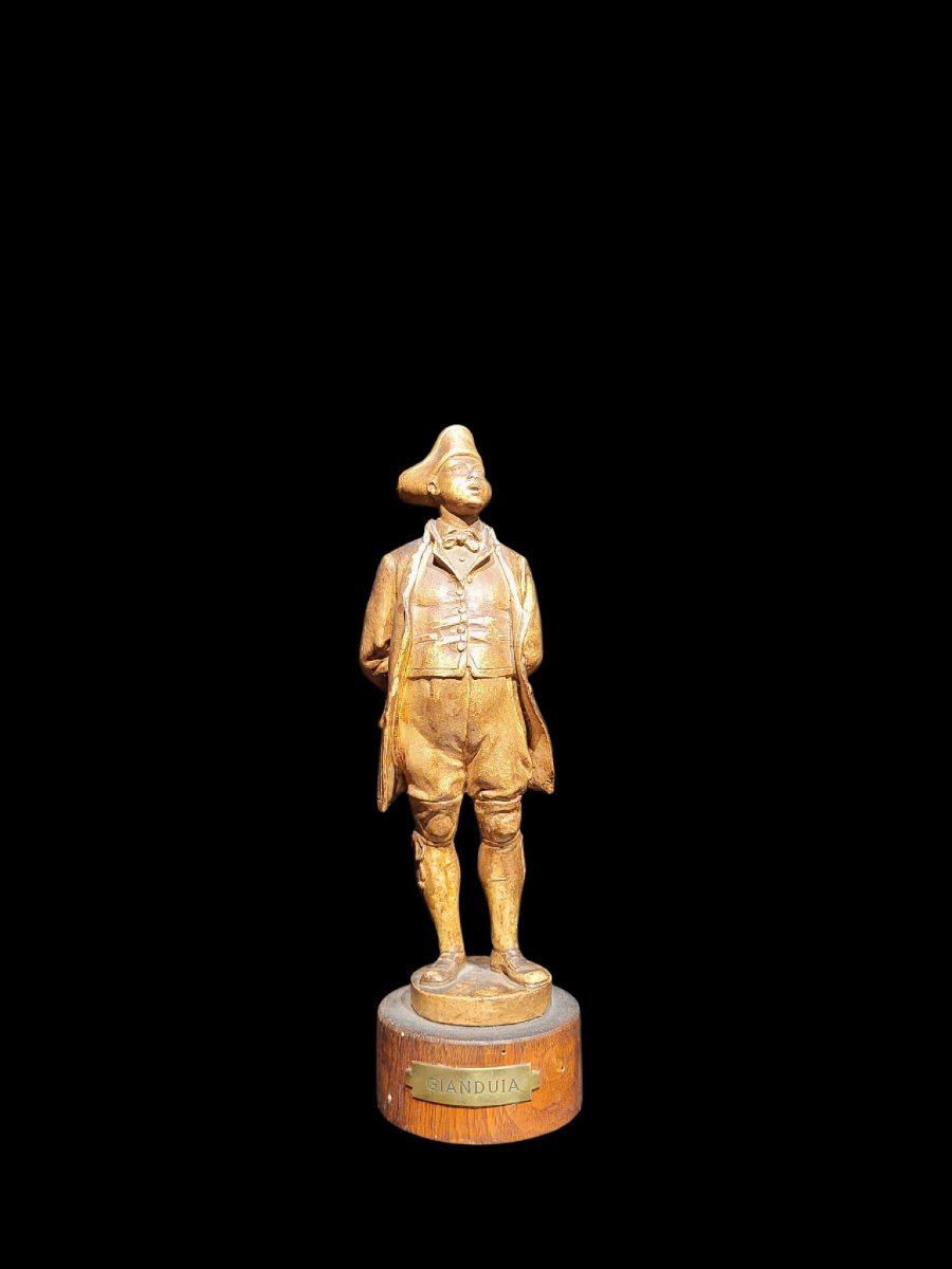Statuette en terre cuite représentant Gianduia, Piémont, première moitié du XIXe siècle. 