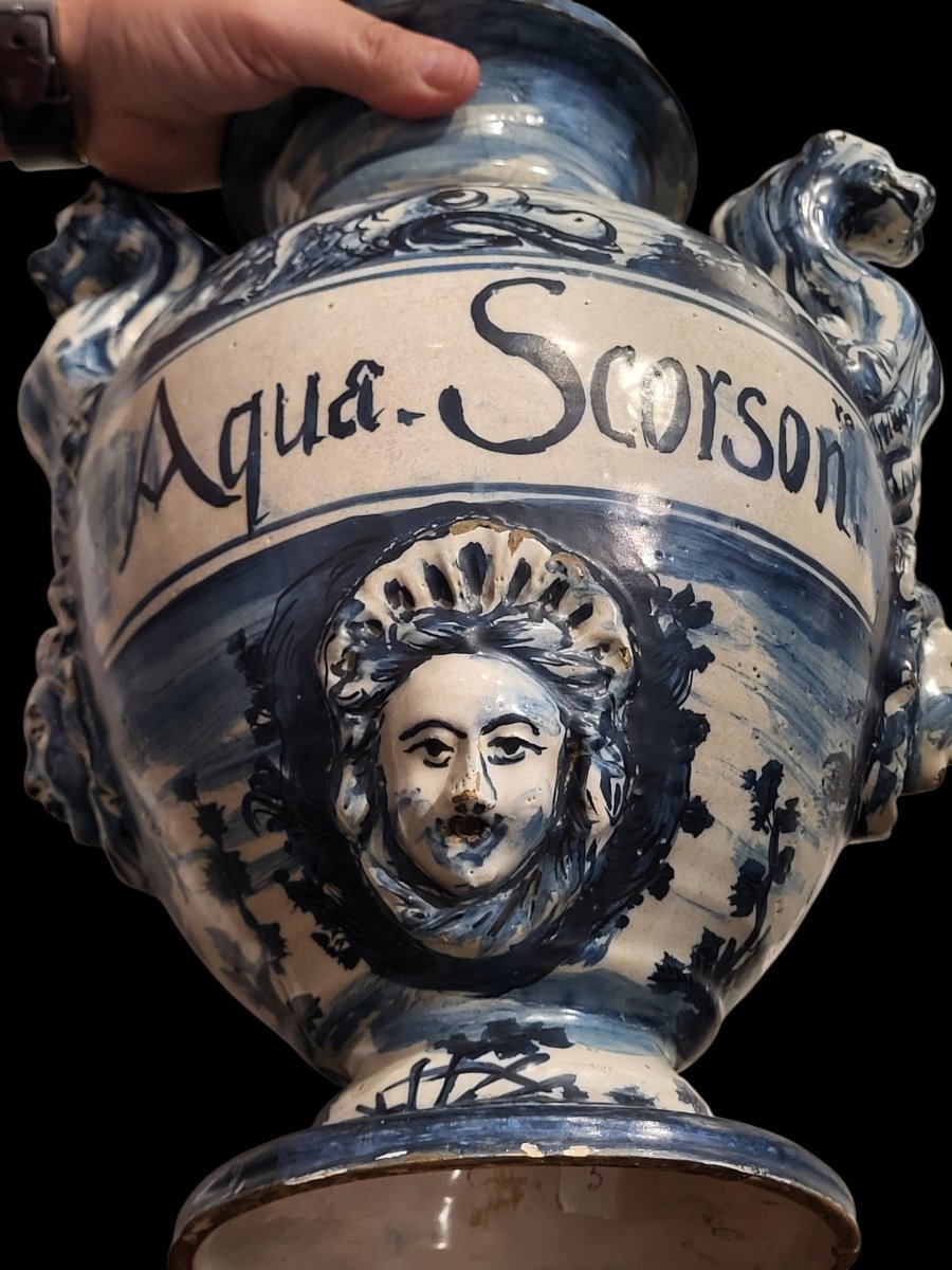 Savona Majolica Vase, Mid-17th Century.-photo-2