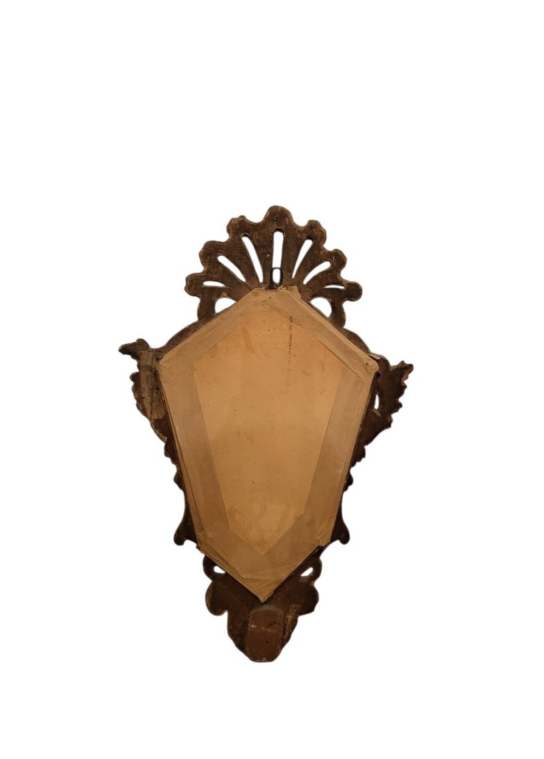 Paire de petites affiches en bois sculpté et doré. Marche, milieu du XVIIIe siècle. -photo-8