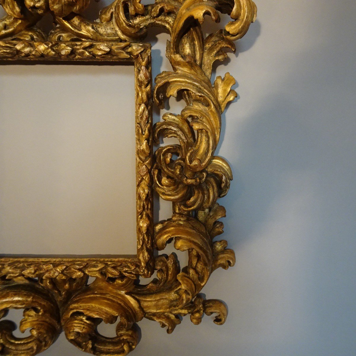 Cadre Émilien En Bois Sculpté Et Doré XVIIe Siècle-photo-3