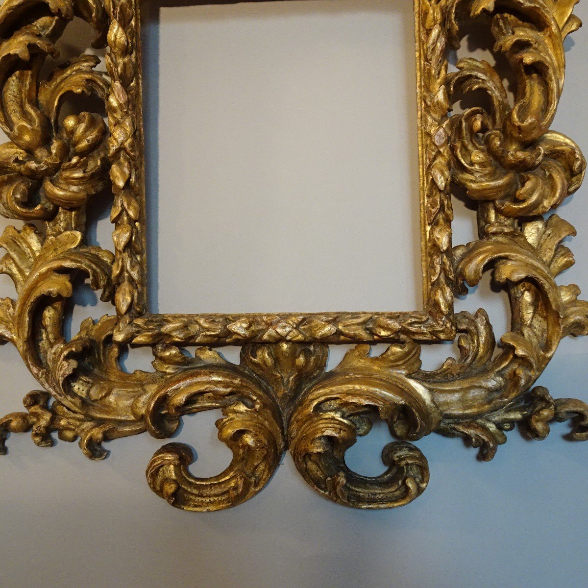 Cadre Émilien En Bois Sculpté Et Doré XVIIe Siècle-photo-4