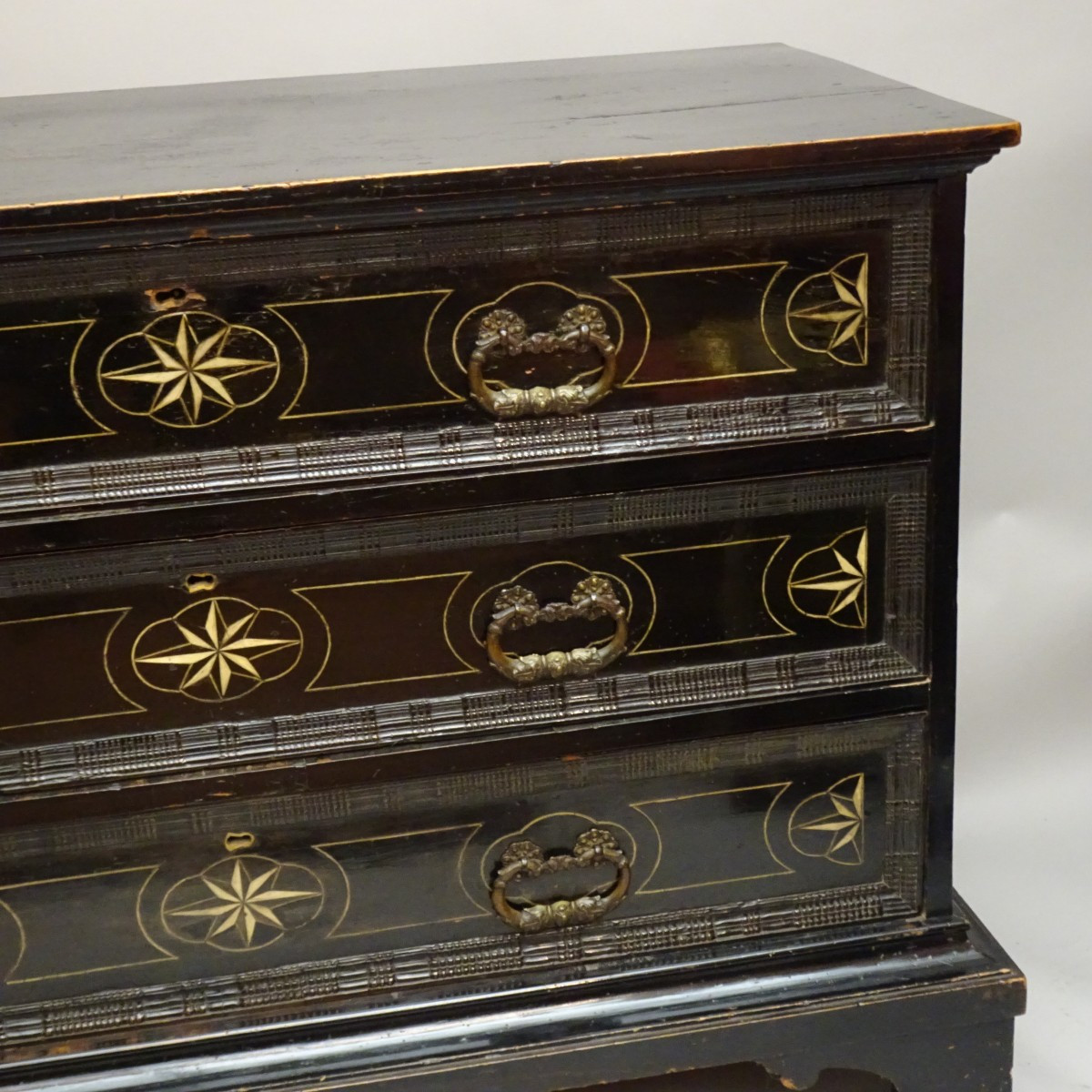 Lombard Chest Of Drawers In Blackened And Inlaid Wood, Late 17th Century-photo-3