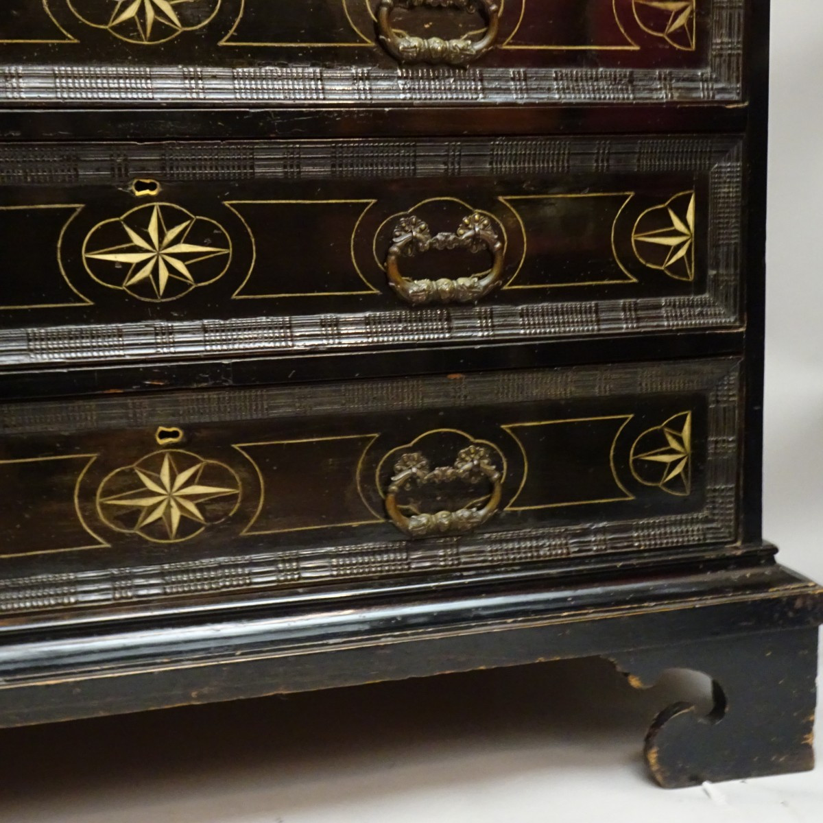 Lombard Chest Of Drawers In Blackened And Inlaid Wood, Late 17th Century-photo-4