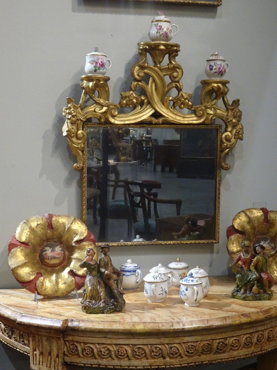 18th-century Gilded Wooden Mirrors With Shelves For Porcelain-photo-2