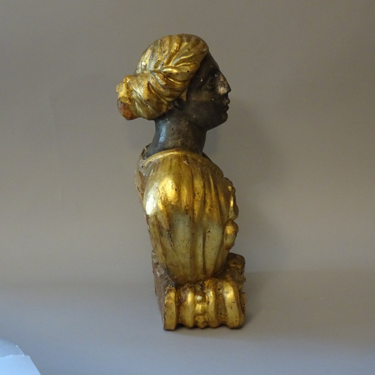 Buste-reliquaire en bois doré, XVIIIe siècle-photo-2