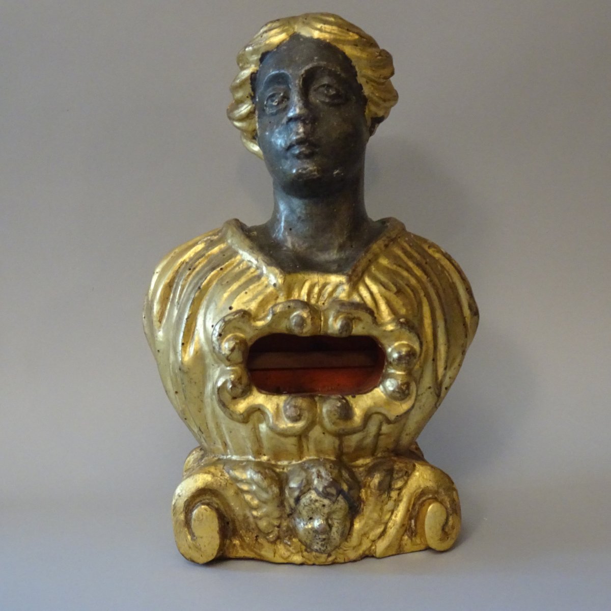 Buste-reliquaire en bois doré, XVIIIe siècle