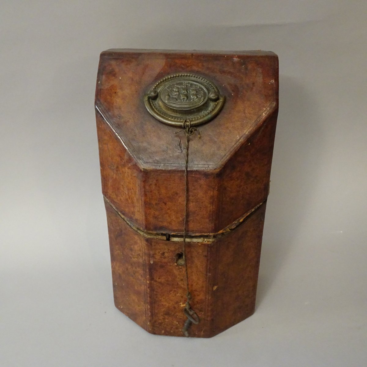 18th-century Leather Cutlery Case-photo-2