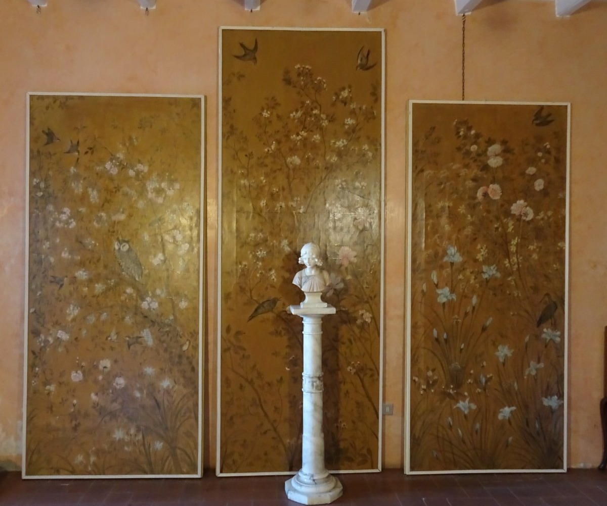 Panneaux de papier peint du XVIIIe siècle provenant du Piémont