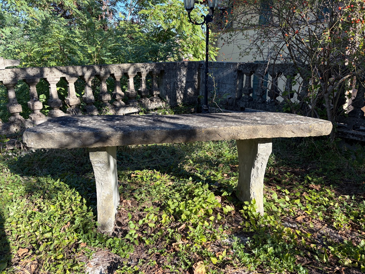 Table en pierre, fin du XIXe - début du XXe siècle-photo-3