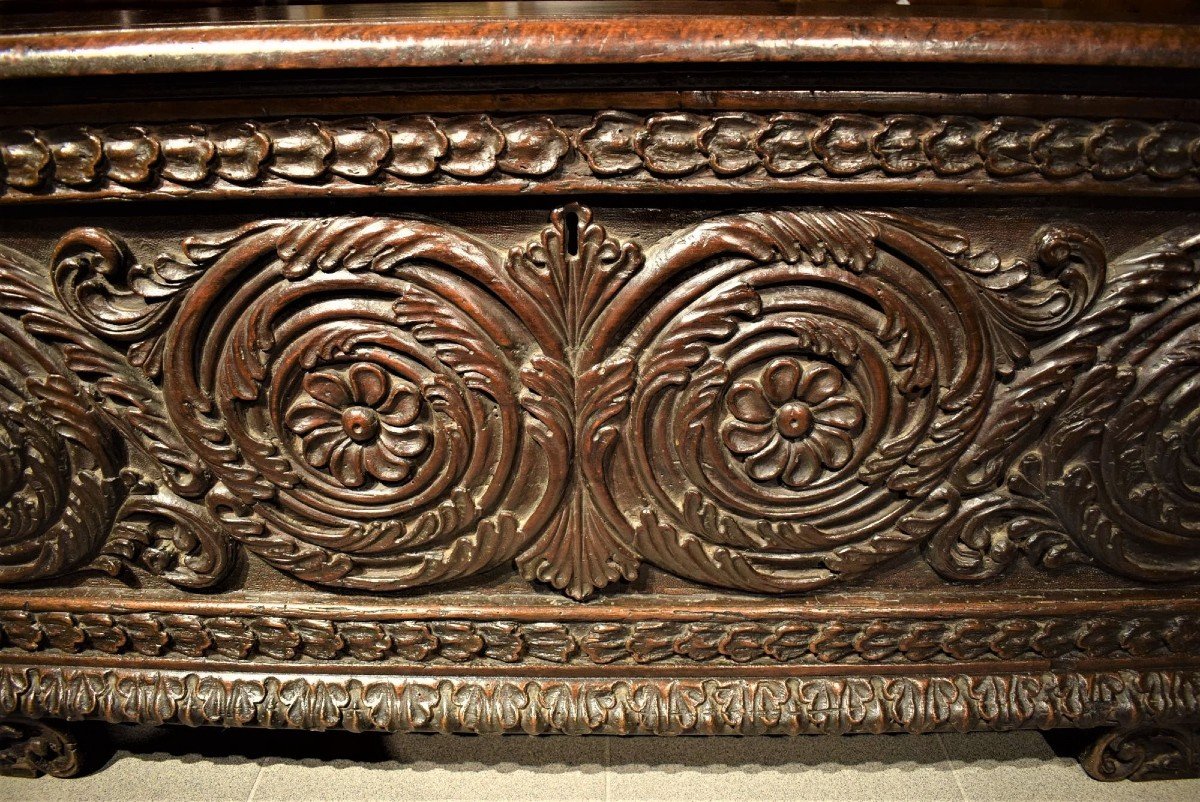 Chest In Walnut Sculpted - Renaissance Lombarde - Italy Late 16th Century-photo-4