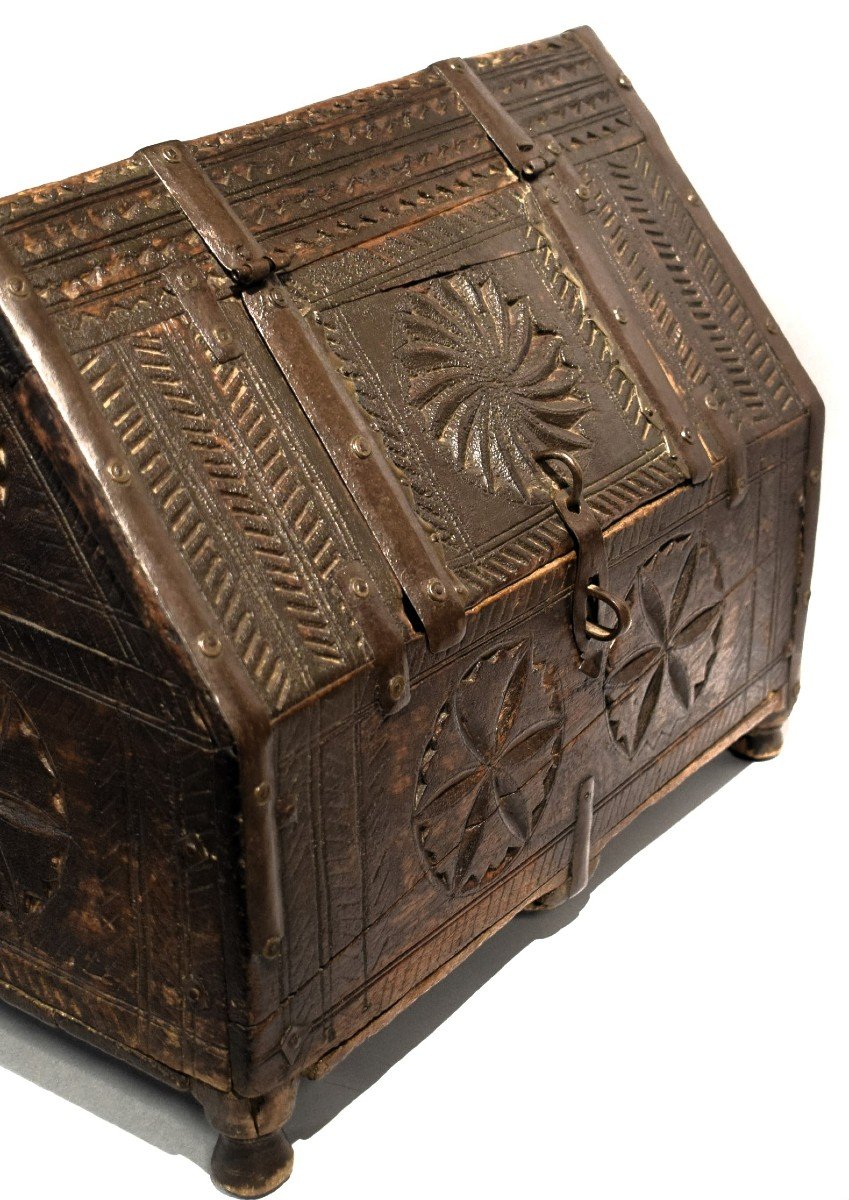 Ancient Mughal Jewelery Chest - India, Rajasthan 18th Century-photo-4