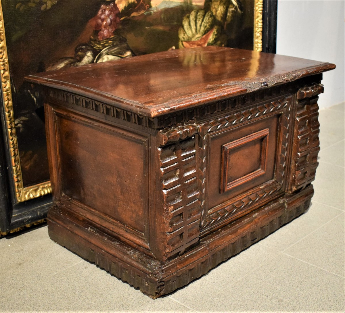 Petit coffre en noyer - Renaissance italienne.  Fin du XVIe siècle-photo-4