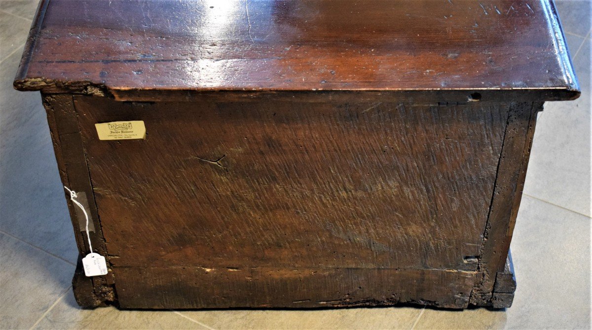 Small Walnut Chest From The End Of The XVIth Century, Northern Italy-photo-1
