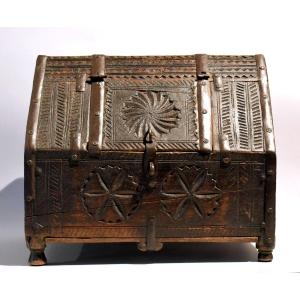 Ancient Mughal Jewelery Chest - India, Rajasthan 18th Century