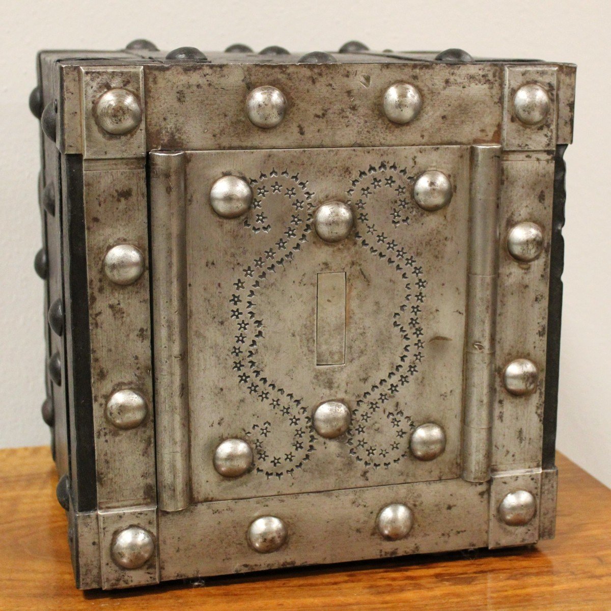 Antique Studded Safe Strongbox – Italy 19th-photo-3