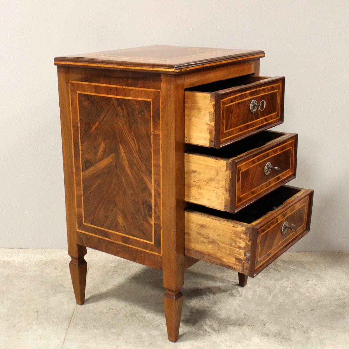 Ancien Chiffonnière Commode d'époque Louis XVI en noyer et marqueterie - Italie 18ème-photo-4