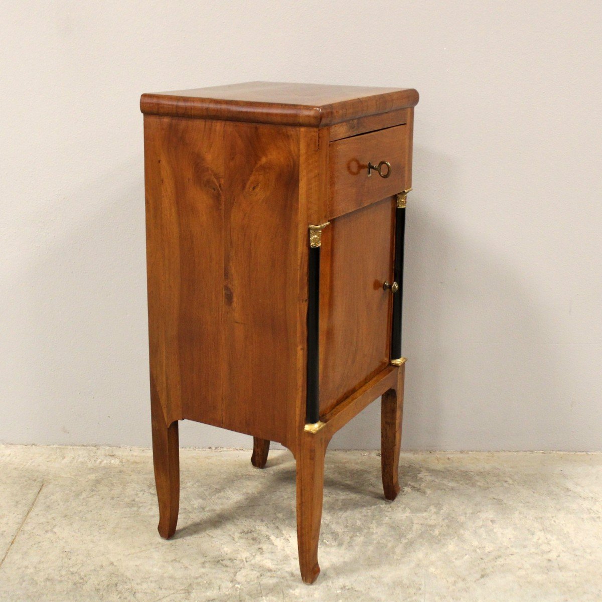 Antique Directoire Bedside Nightstand Table In Walnut - Italy 18th-photo-3