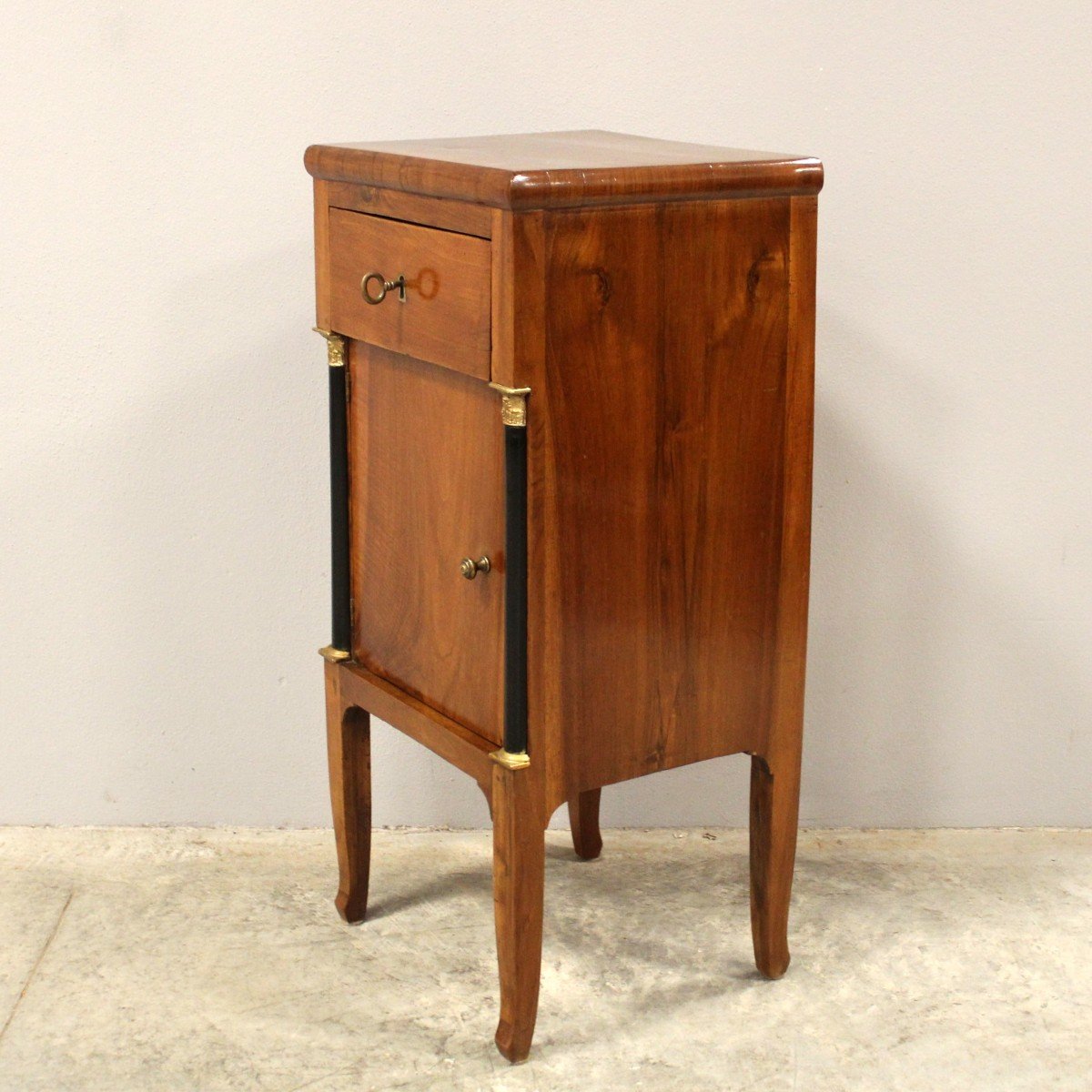 Antique Directoire Bedside Nightstand Table In Walnut - Italy 18th-photo-4