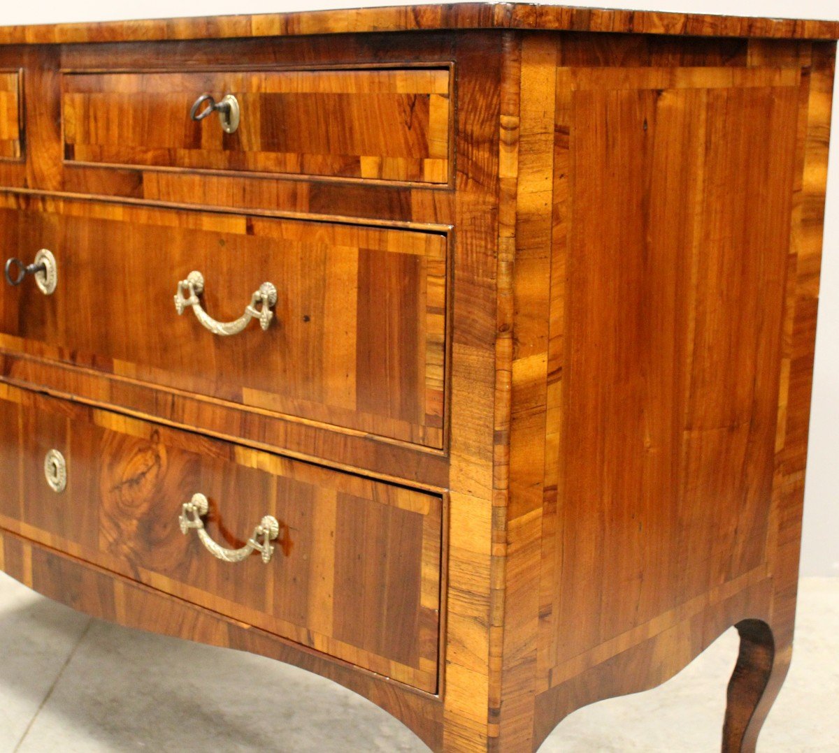 Antique Louis XV Chest Of Drawers In Walnut And Marquetry - Italy 18th-photo-6
