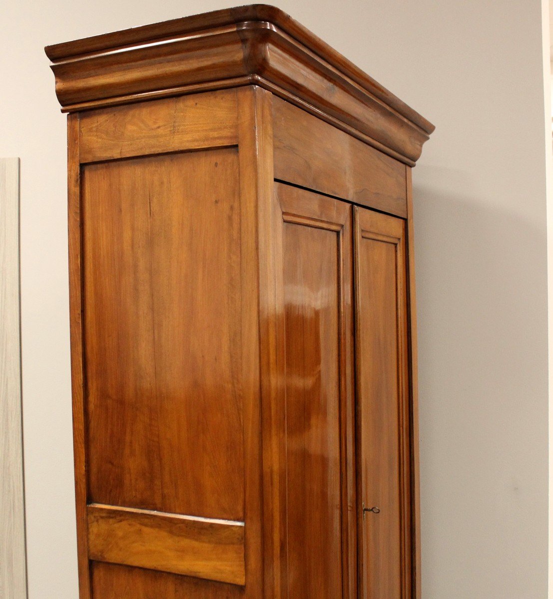 Antique Louis Philippe Cabinet Wardrobe In Walnut - 19th-photo-1