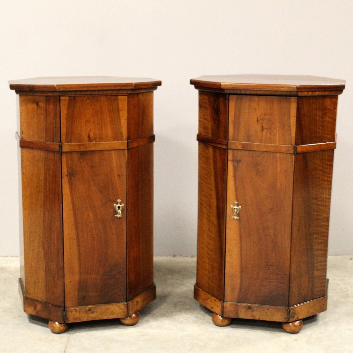 Antique Pair Of Louis Philippe Bedsides Tables Cabinet Column In Walnut - Italy 19th-photo-2