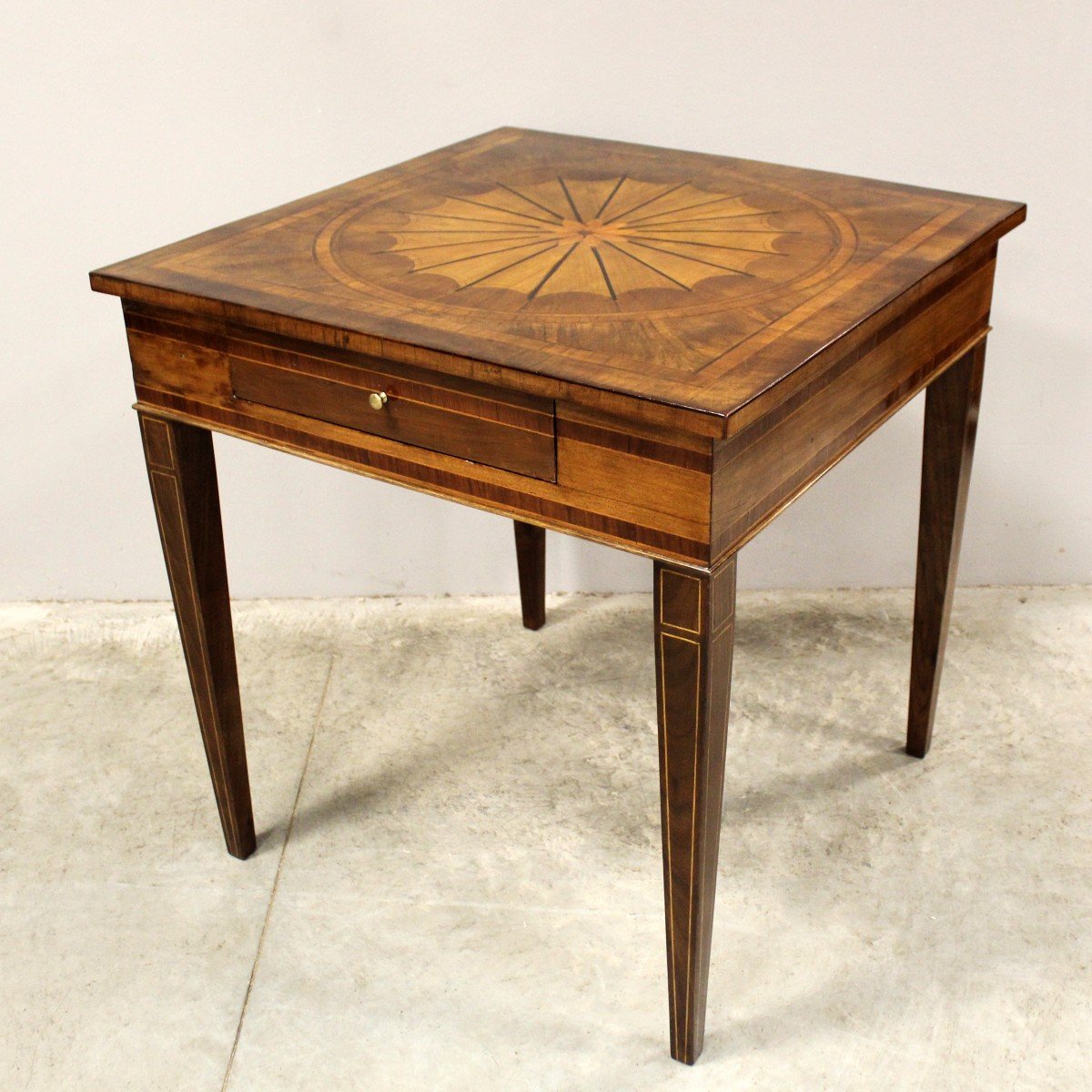 Ancien table Louis XVI en noyer et marqueterie - Italie 19ème