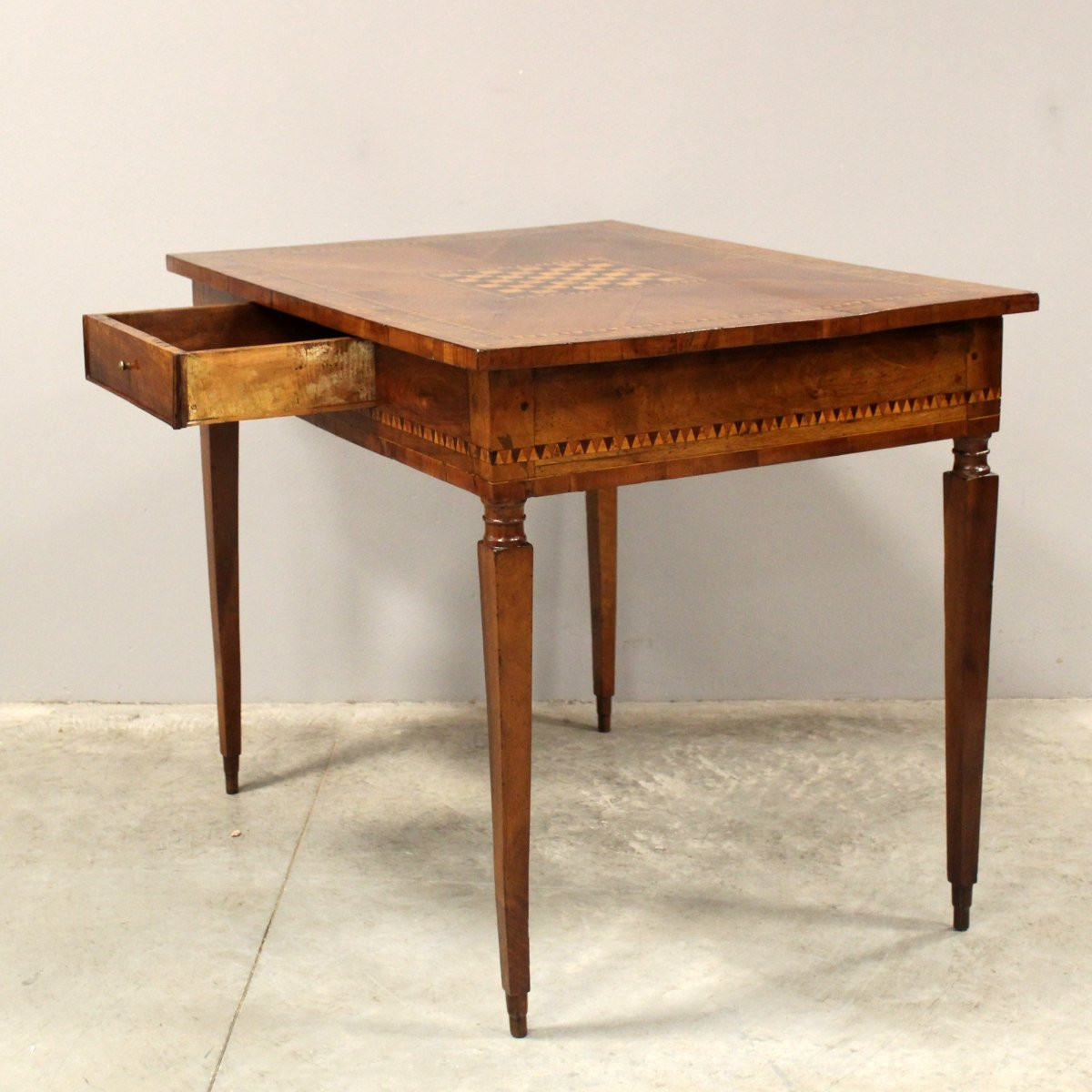 Ancien table à écrire bureau d'époque Louis XVI en noyer et marqueterie - Italie 18ème-photo-1