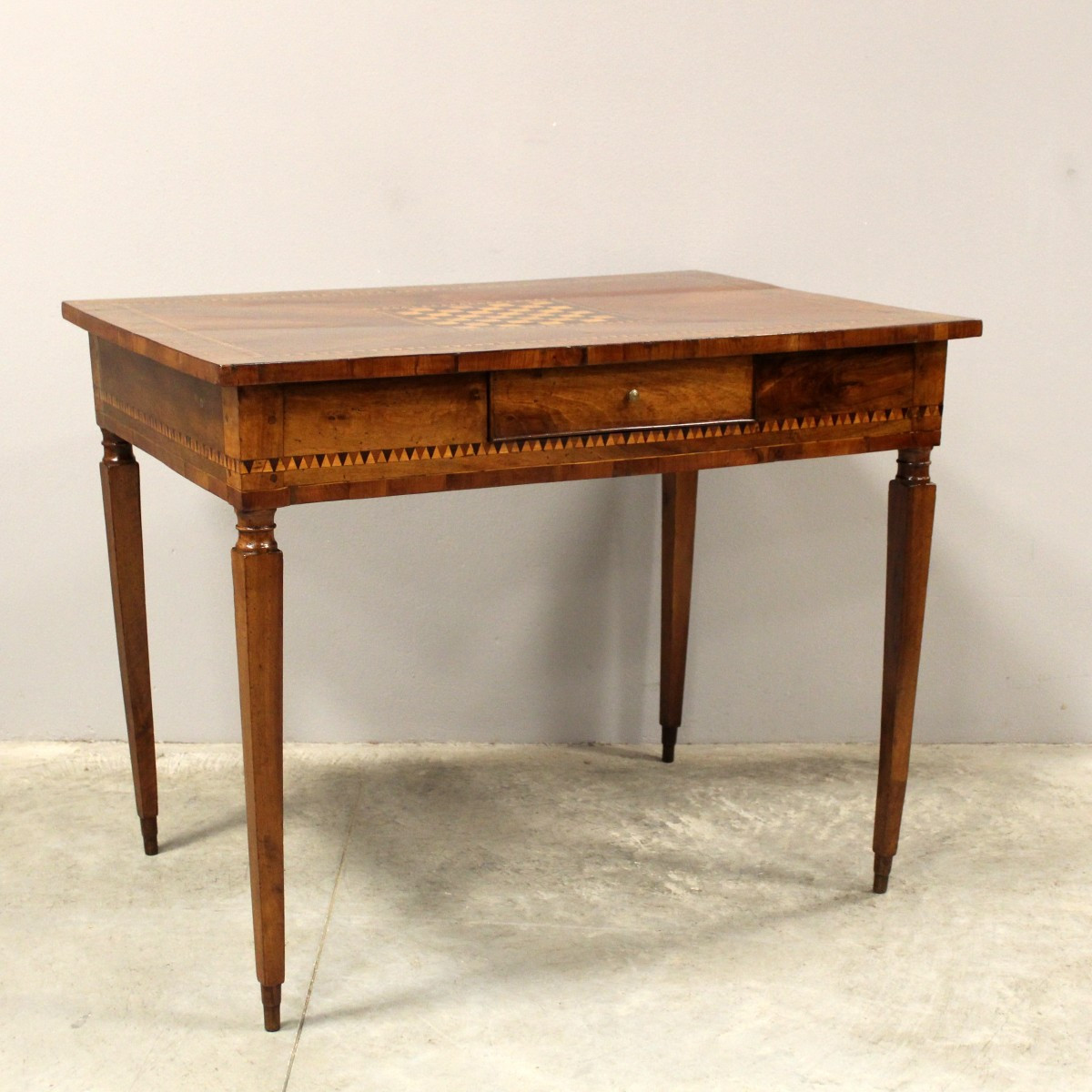 Ancien table à écrire bureau d'époque Louis XVI en noyer et marqueterie - Italie 18ème