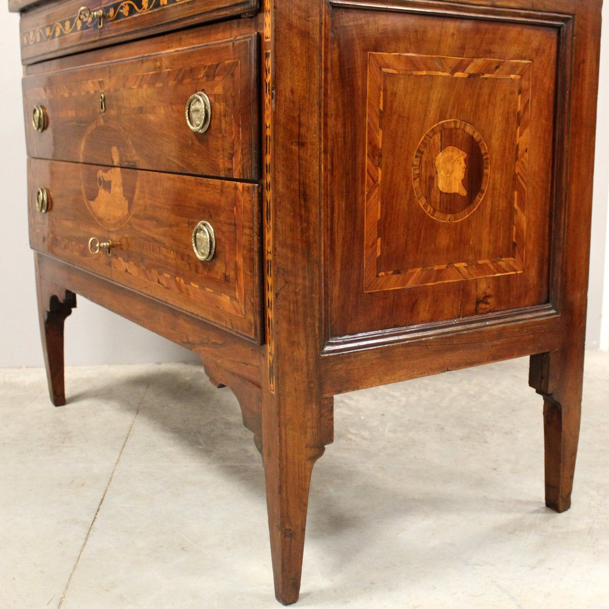 Ancien commode d'époque Louis XVI en noyer et marqueterie - Italie 18ème-photo-5