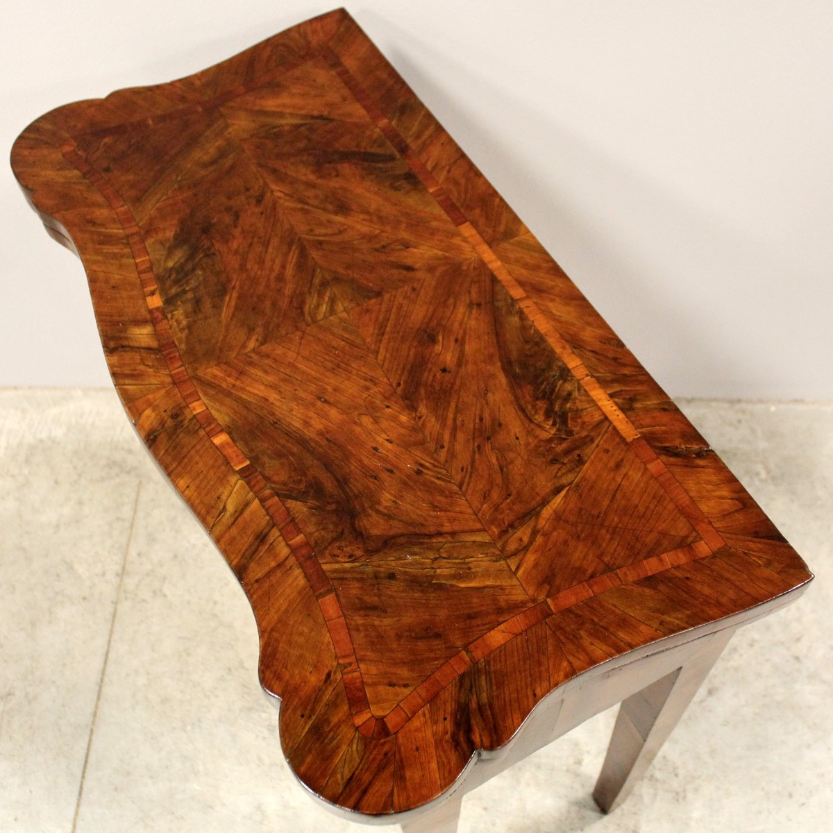 Ancien console table à jeux en noyer et marqueterie - Italie 18ème-photo-4