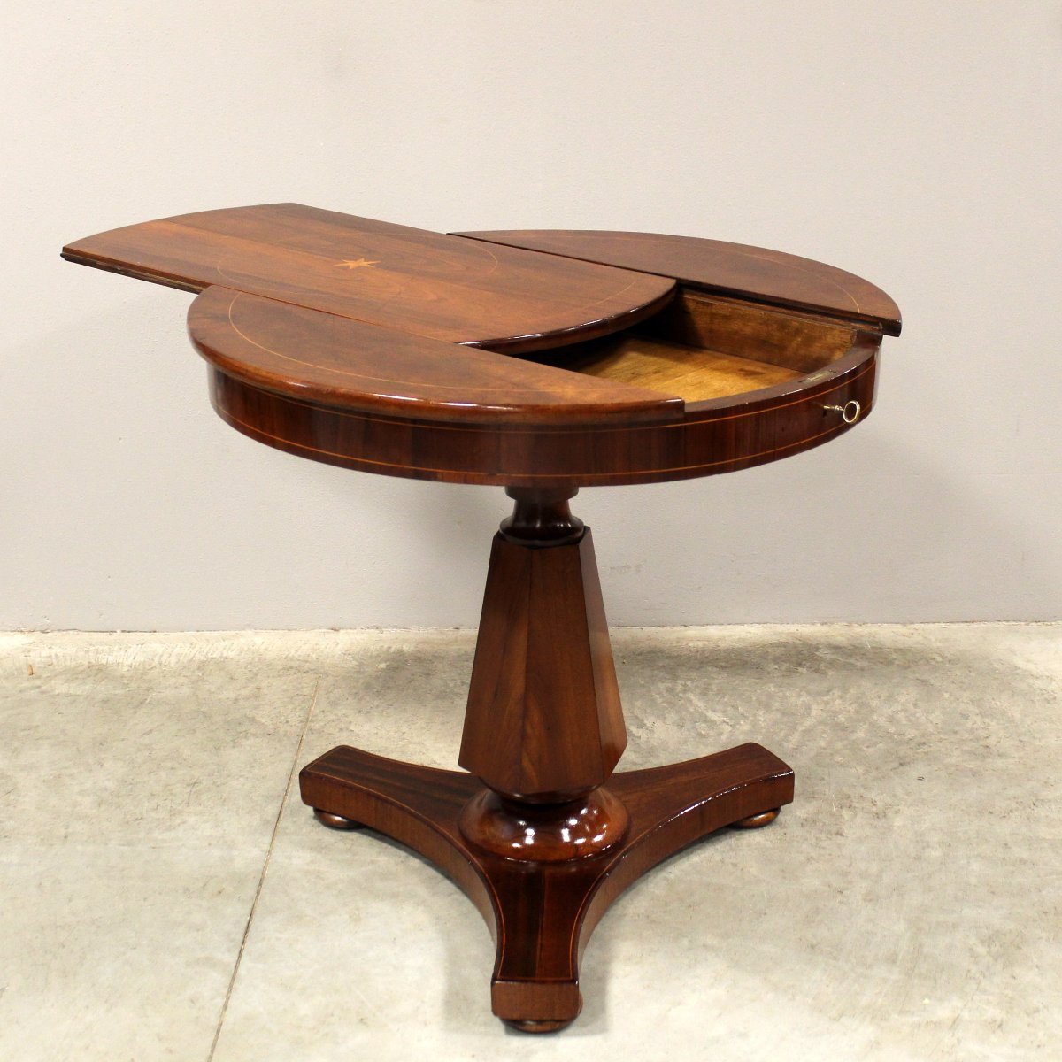 Ancien table ronde d'époque Charles X en noyer et marqueterie - Italie 19ème-photo-3