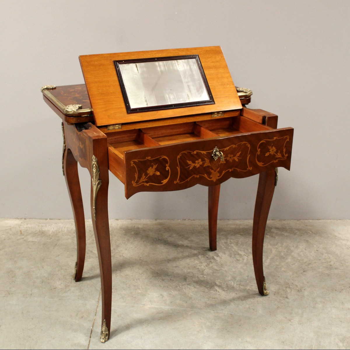 Ancien table à jeux à écrire d'époque Napoleon III en marqueterie - 19ème-photo-4