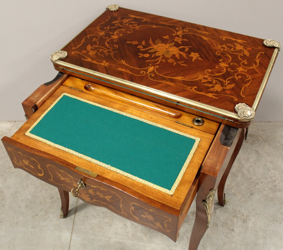 Ancien table à jeux à écrire d'époque Napoleon III en marqueterie - 19ème-photo-6