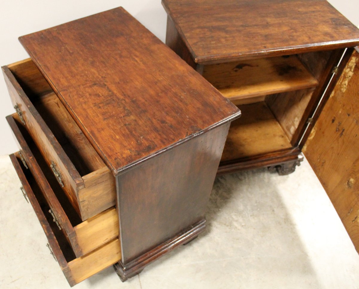 Antique Pair Of Louis XV Cabinet Bedsides Tables In Walnut – Italy 18th-photo-3