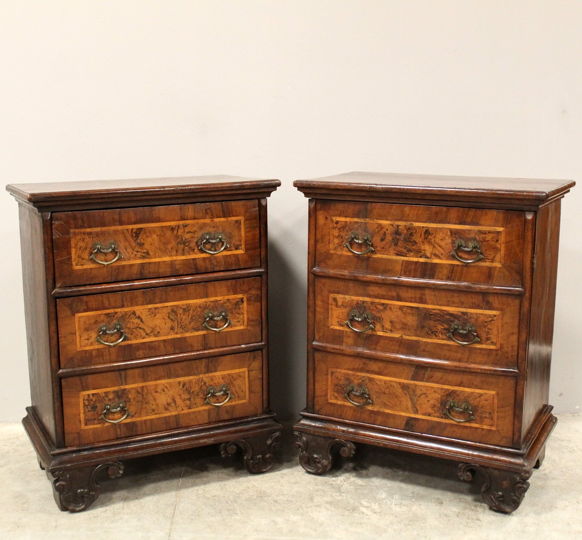 Antique Pair Of Louis XV Cabinet Bedsides Tables In Walnut – Italy 18th