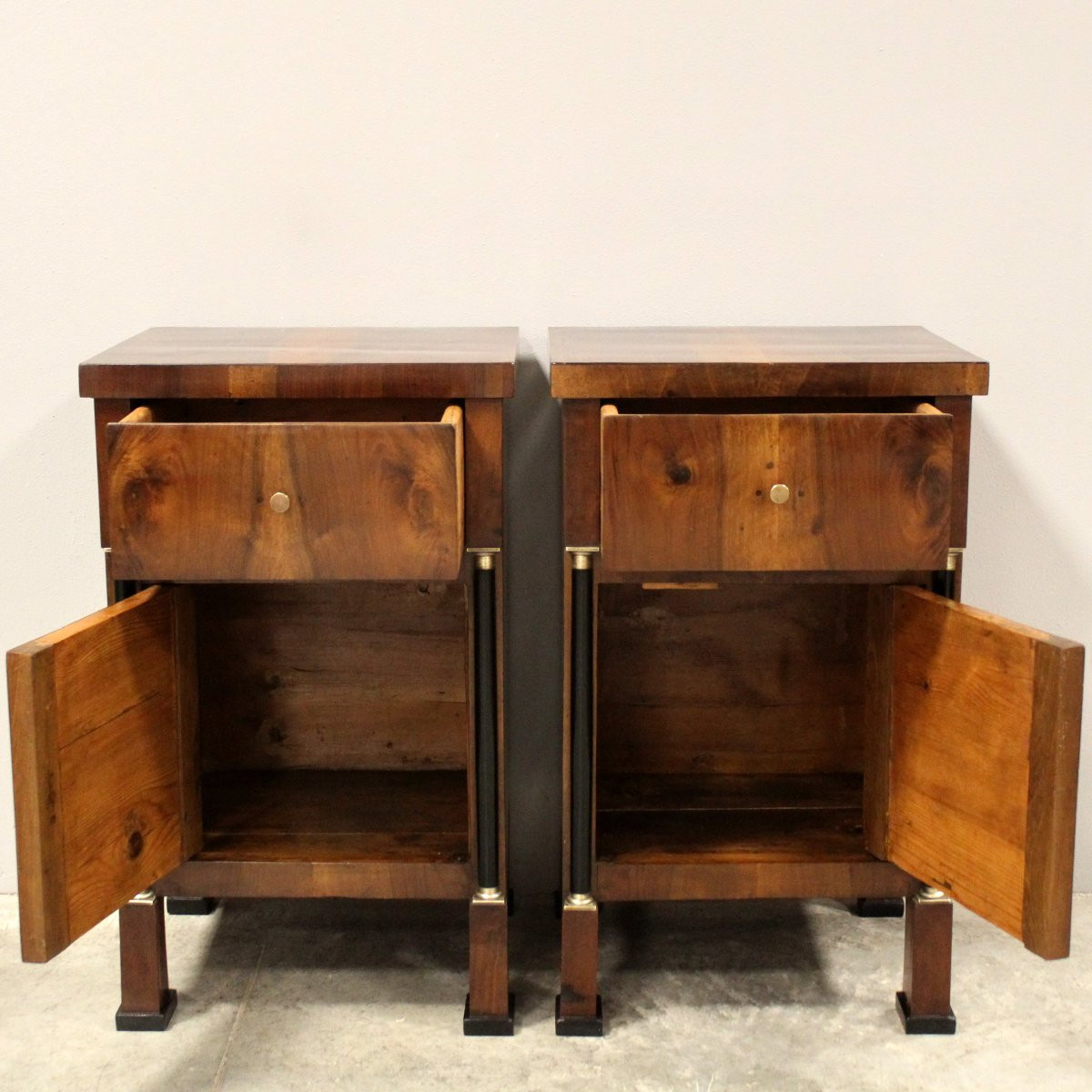 Antique Pair Of Empire Bedsides Nightstands Tables In Walnut - Italy 19th-photo-1