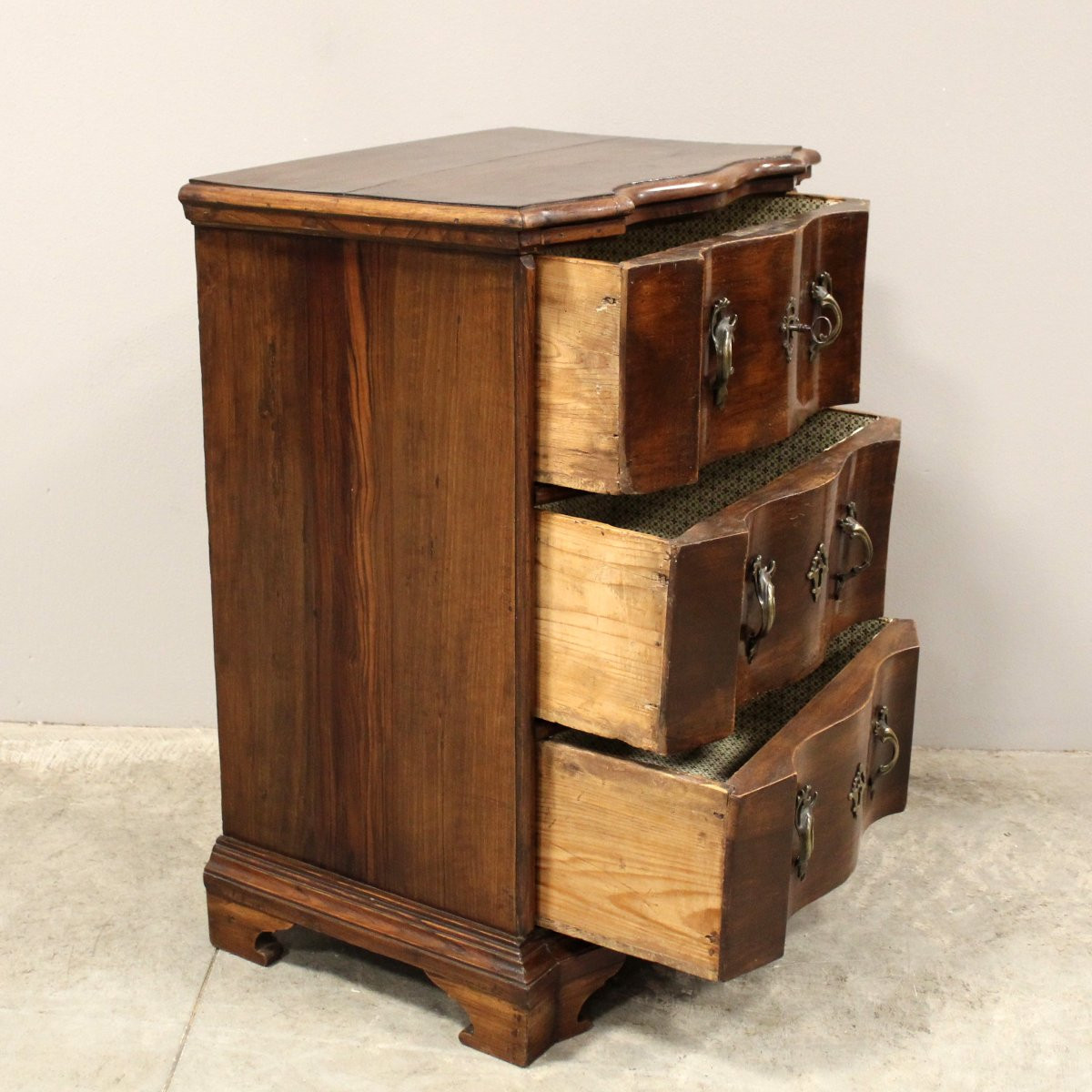 Ancien commode chiffonnière d'époque Louis XV en noyer - Italie 18ème-photo-1