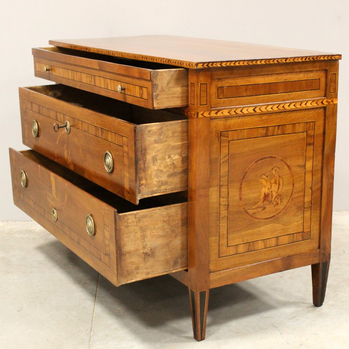 Antique Louis XVI Chest Of Drawers In Walnut And Marquetry - Italy 18th-photo-2