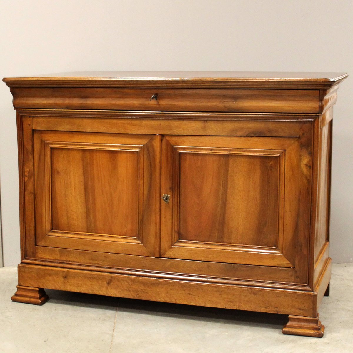 Antique Louis Philippe Sideboard Dresser Cabinet Cupboard Buffet In Walnut – 19th-photo-2