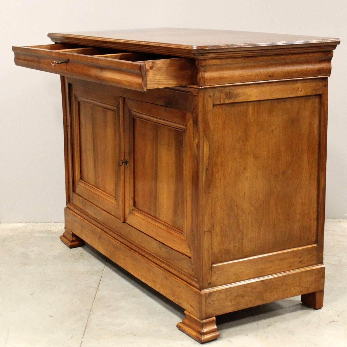 Antique Louis Philippe Sideboard Dresser Cabinet Cupboard Buffet In Walnut – 19th-photo-4