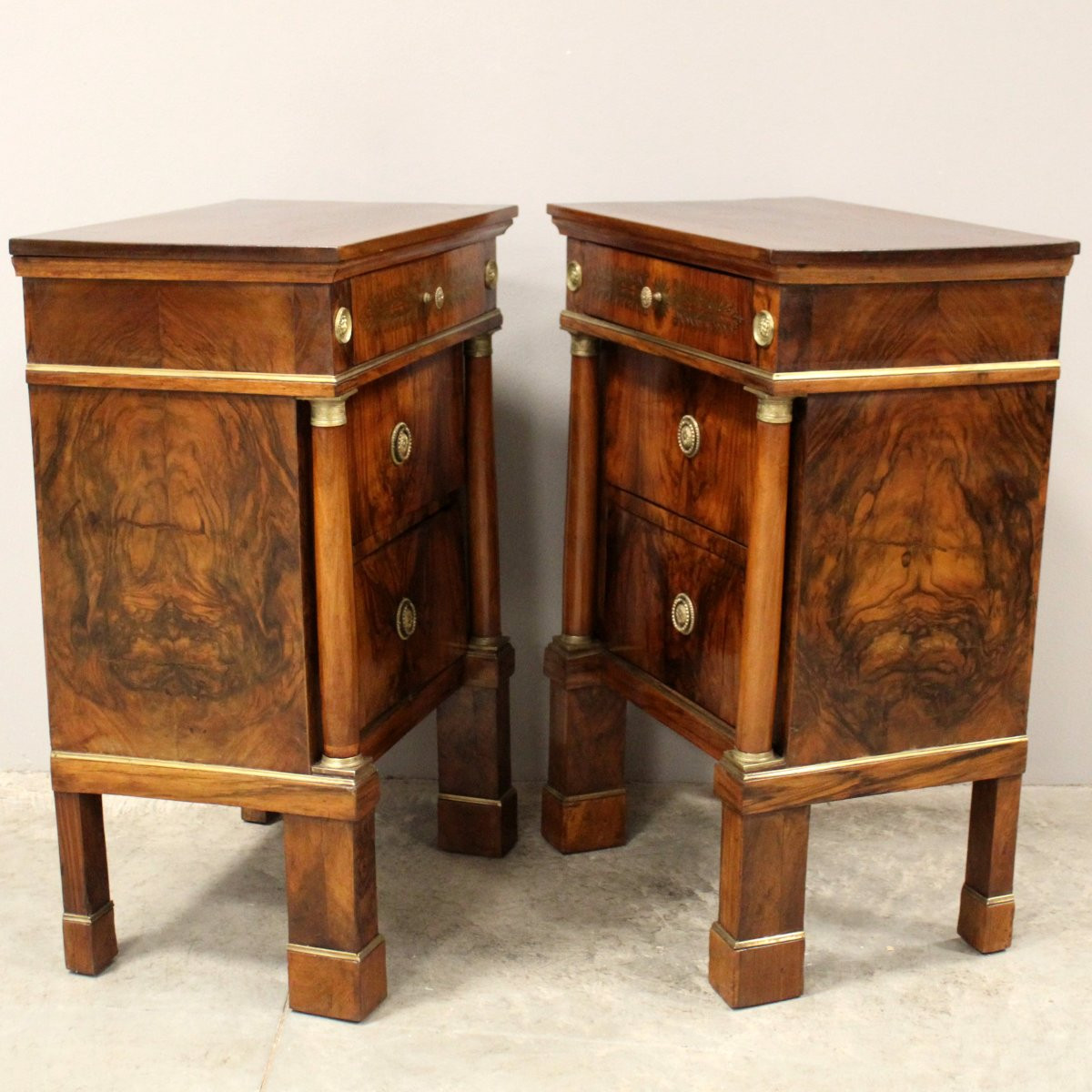 Antique Pair Of Empire Bedsides Nightstands Tables In Walnut And Brass Marquetry - Italy 19th-photo-3