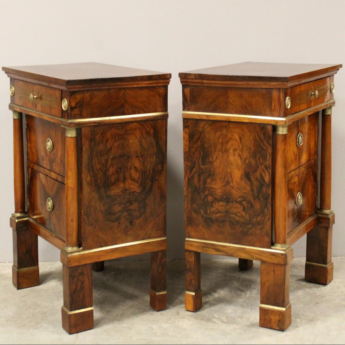 Antique Pair Of Empire Bedsides Nightstands Tables In Walnut And Brass Marquetry - Italy 19th-photo-4