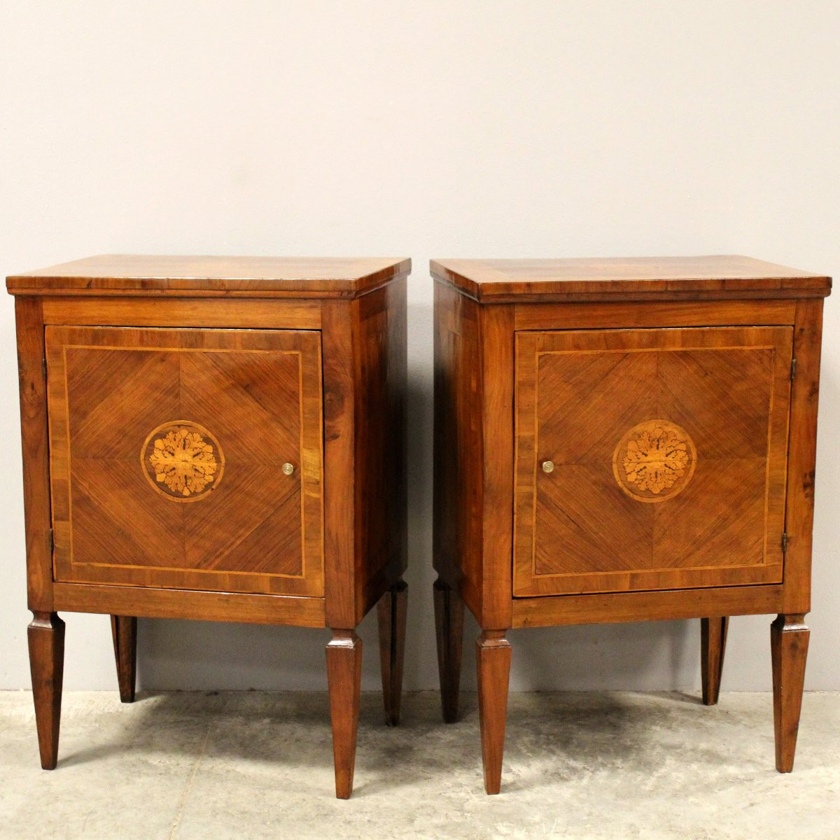 Antique Pair Of Louis XVI Bedsides Nightstands Tables In Walnut And Marquetry - Italy 18th-photo-3