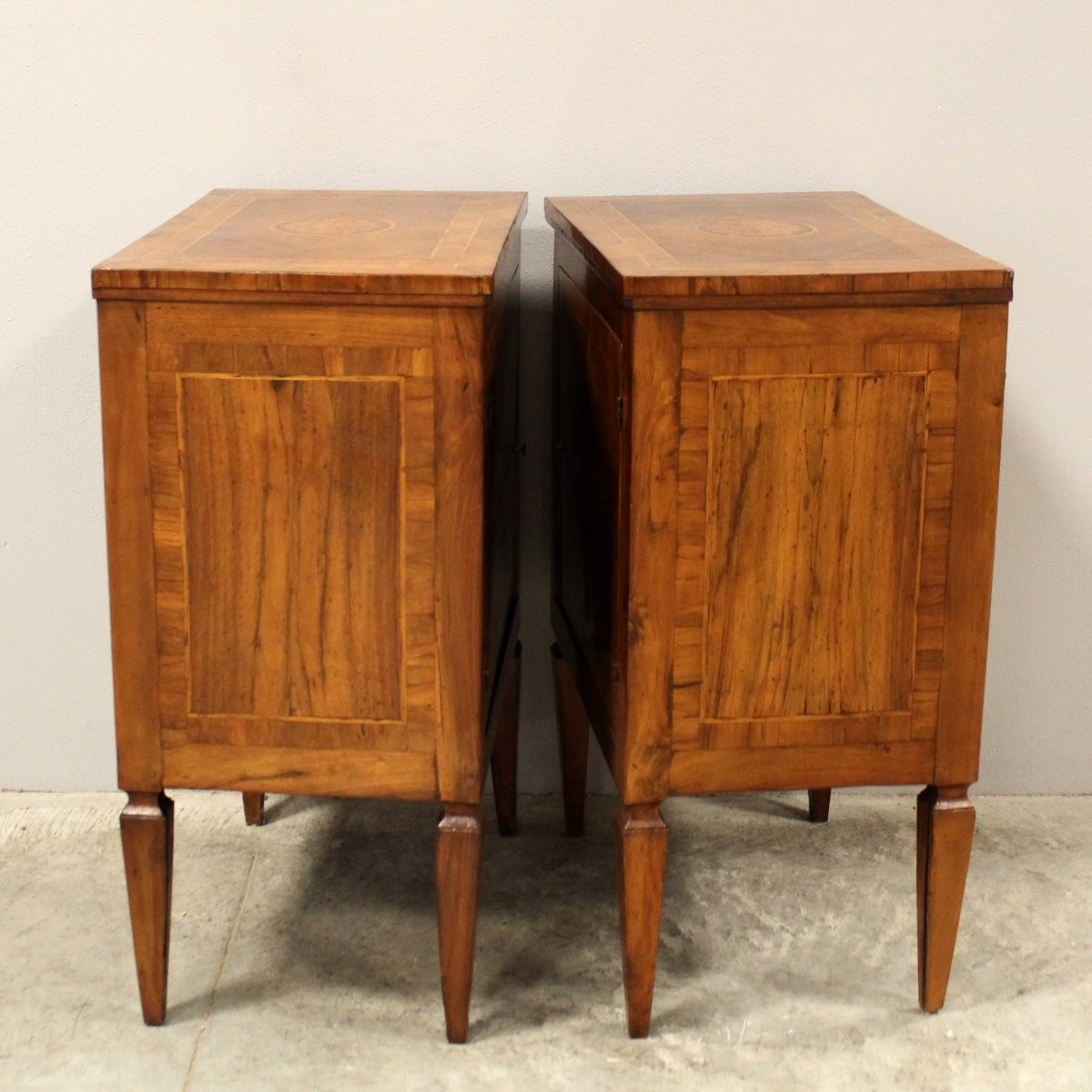 Antique Pair Of Louis XVI Bedsides Nightstands Tables In Walnut And Marquetry - Italy 18th-photo-1
