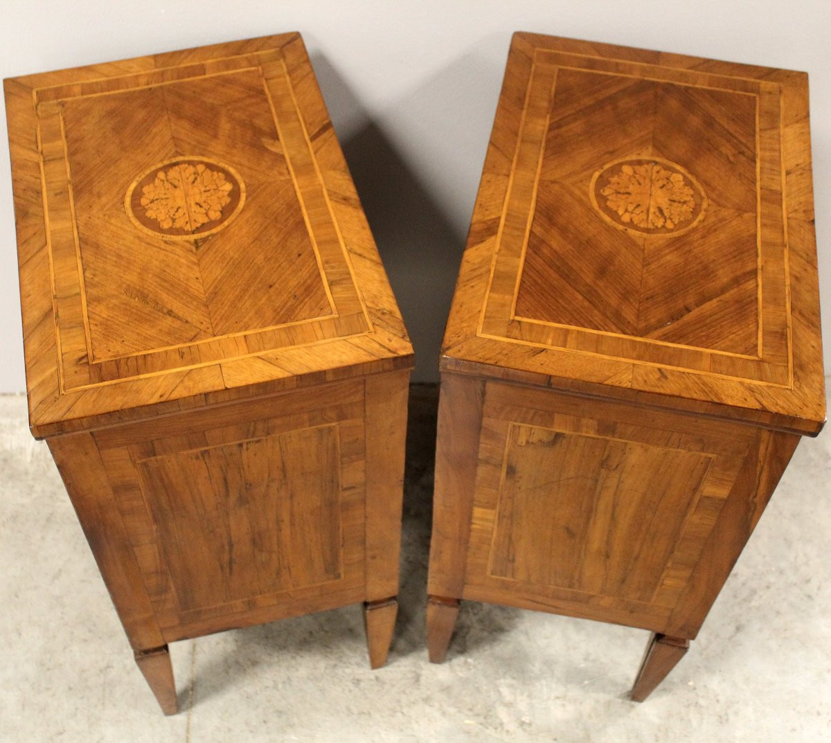 Antique Pair Of Louis XVI Bedsides Nightstands Tables In Walnut And Marquetry - Italy 18th-photo-3
