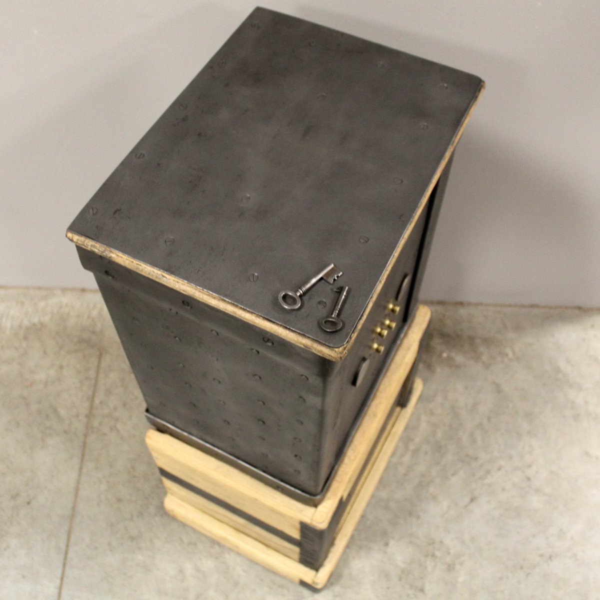 Antique Safe Strongbox-photo-6