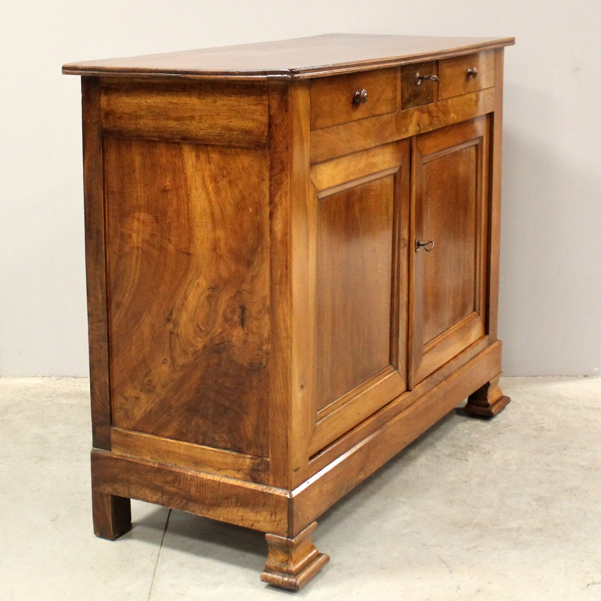 Antique Louis Philippe Sideboard Dresser Cabinet Cupboard Buffet In Walnut – 19th-photo-3