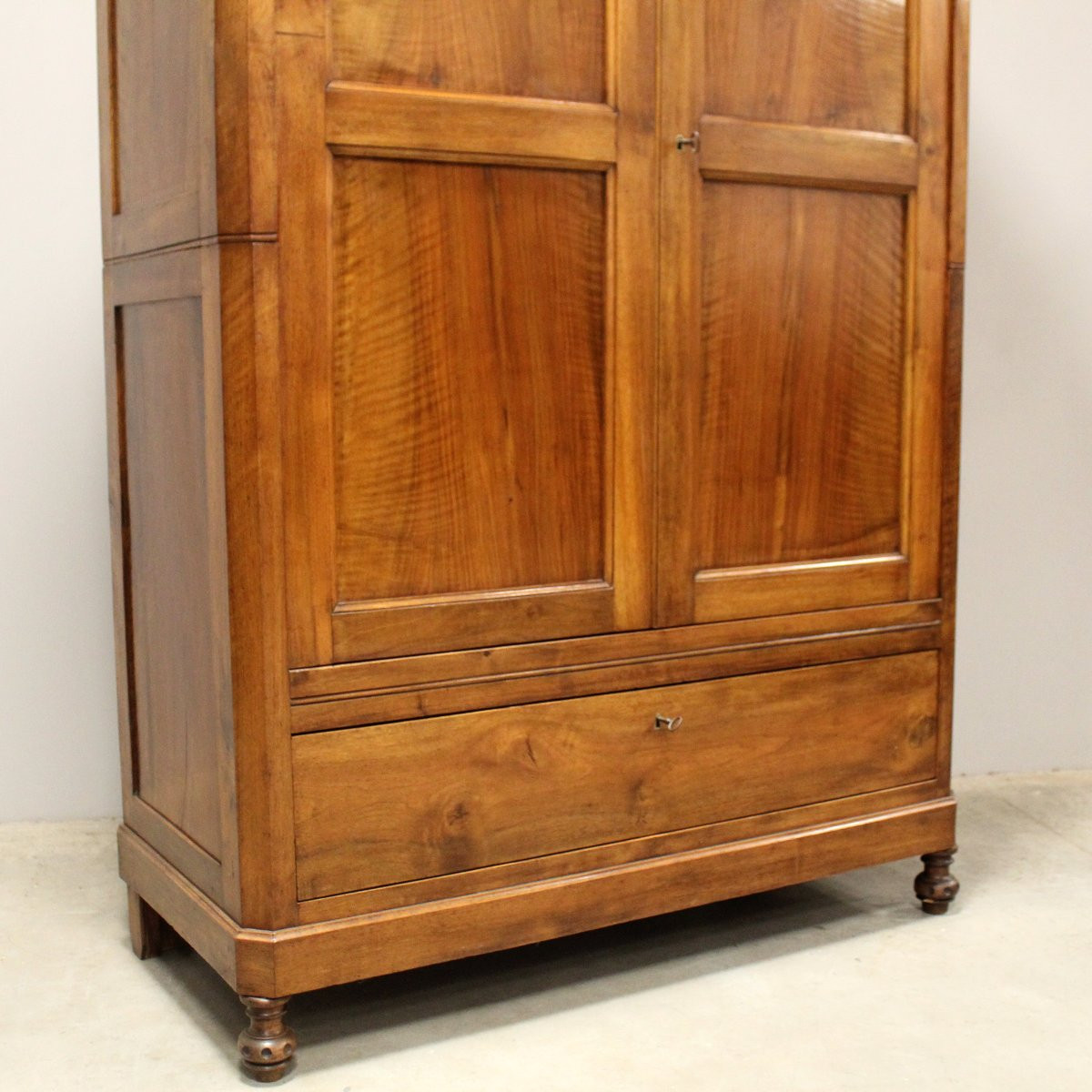 Ancien armoire buffet d'époque Louis Philippe en noyer - Italie 19ème-photo-6