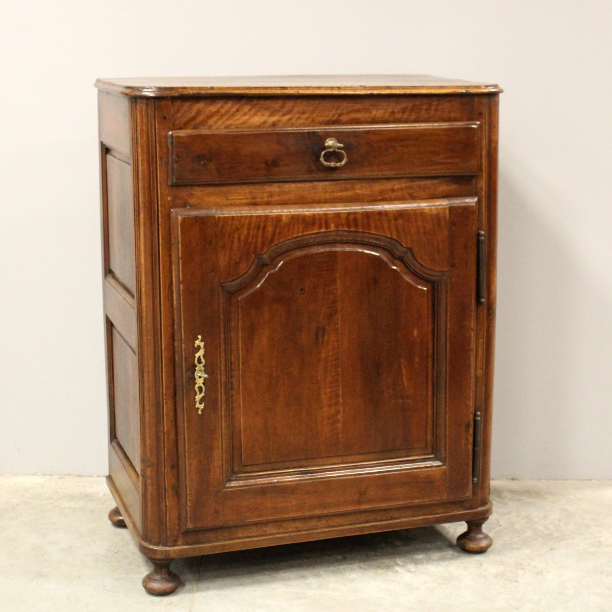 Ancien buffet 1 porte d'époque Louis XV en noyer - 18ème-photo-2